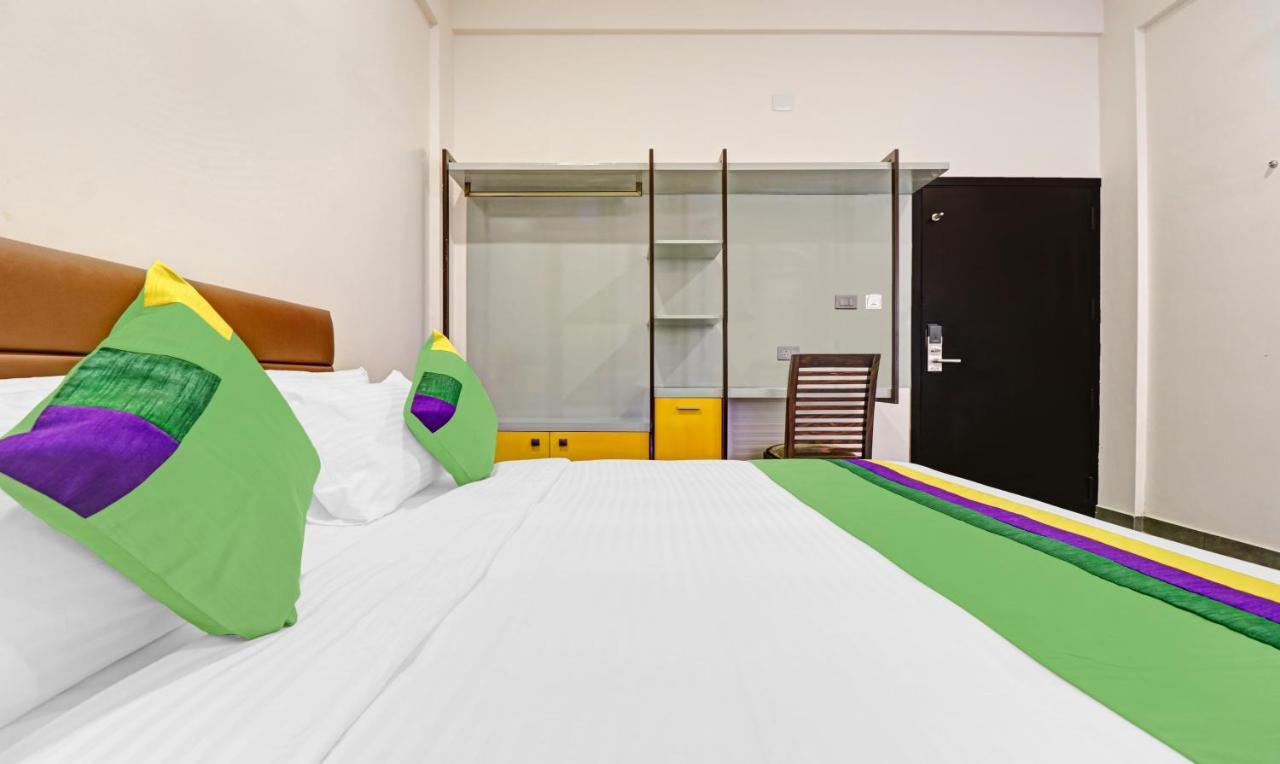 Treebo Grand Vistara Airport Suites Kochi Eksteriør bilde