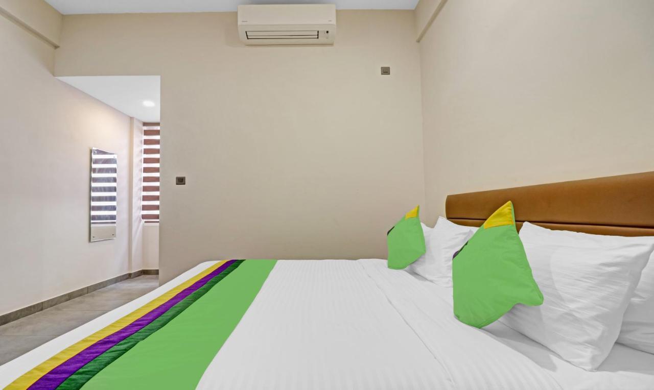 Treebo Grand Vistara Airport Suites Kochi Eksteriør bilde